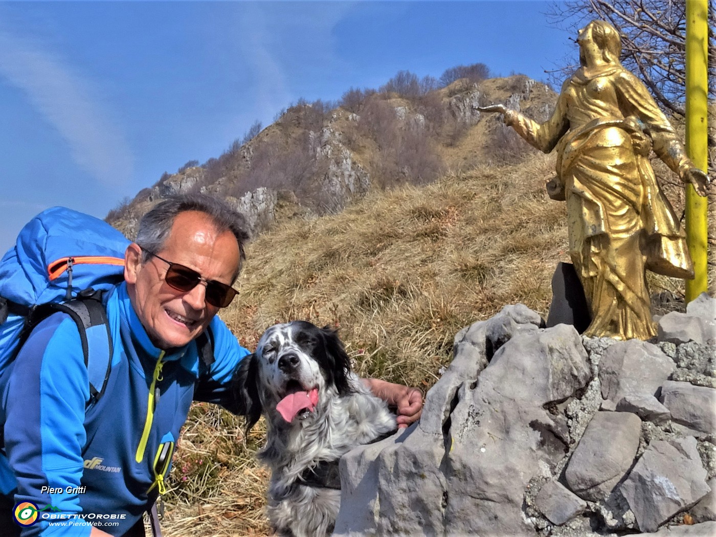 44 La Mamma dei cieli al punto di decollo dei parapendio sul sent. 596  per Castel Regina.JPG -                                